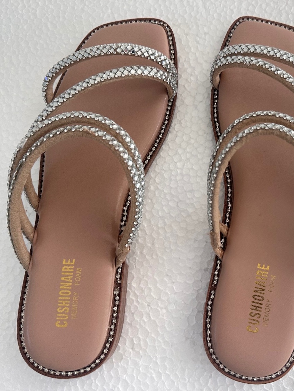 CUSHIONAIRE Varda Rhinestone Sandals Size 8M New